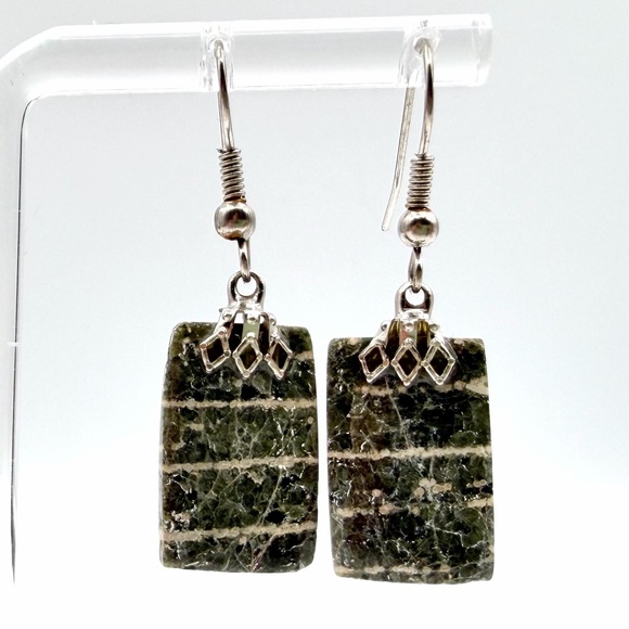 Green Jasper Style Stone Dangle Earrings Silver Tone Boho Rectangle Drop - Picture 6 of 8
